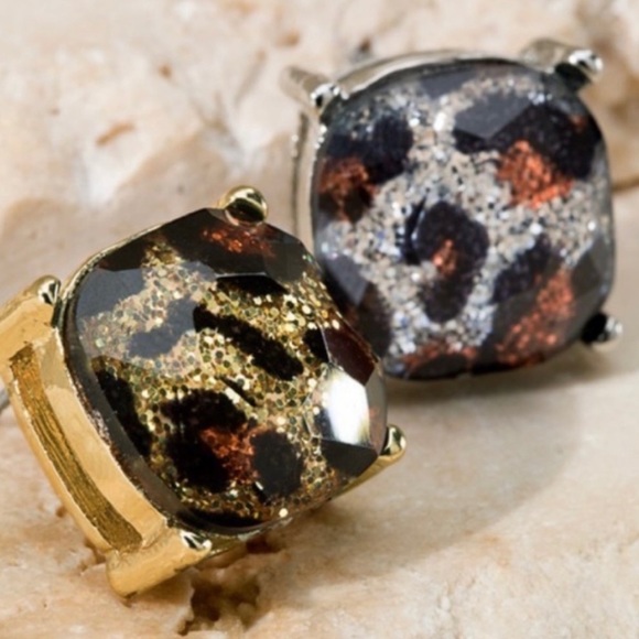 Jewelry - JW39) NWT! Gold or Silver Leopard Glass Facet Post Earrings